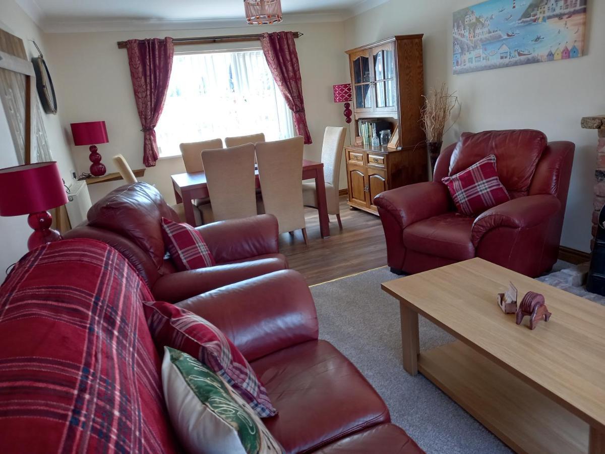 Pet Friendly Beautiful Detached Cottage Close To Spurn Point, Easington And Withersea キングストン・アポン・ハル エクステリア 写真