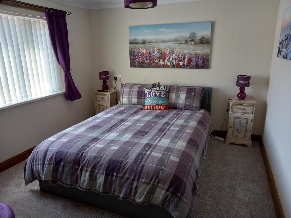 Pet Friendly Beautiful Detached Cottage Close To Spurn Point, Easington And Withersea キングストン・アポン・ハル エクステリア 写真