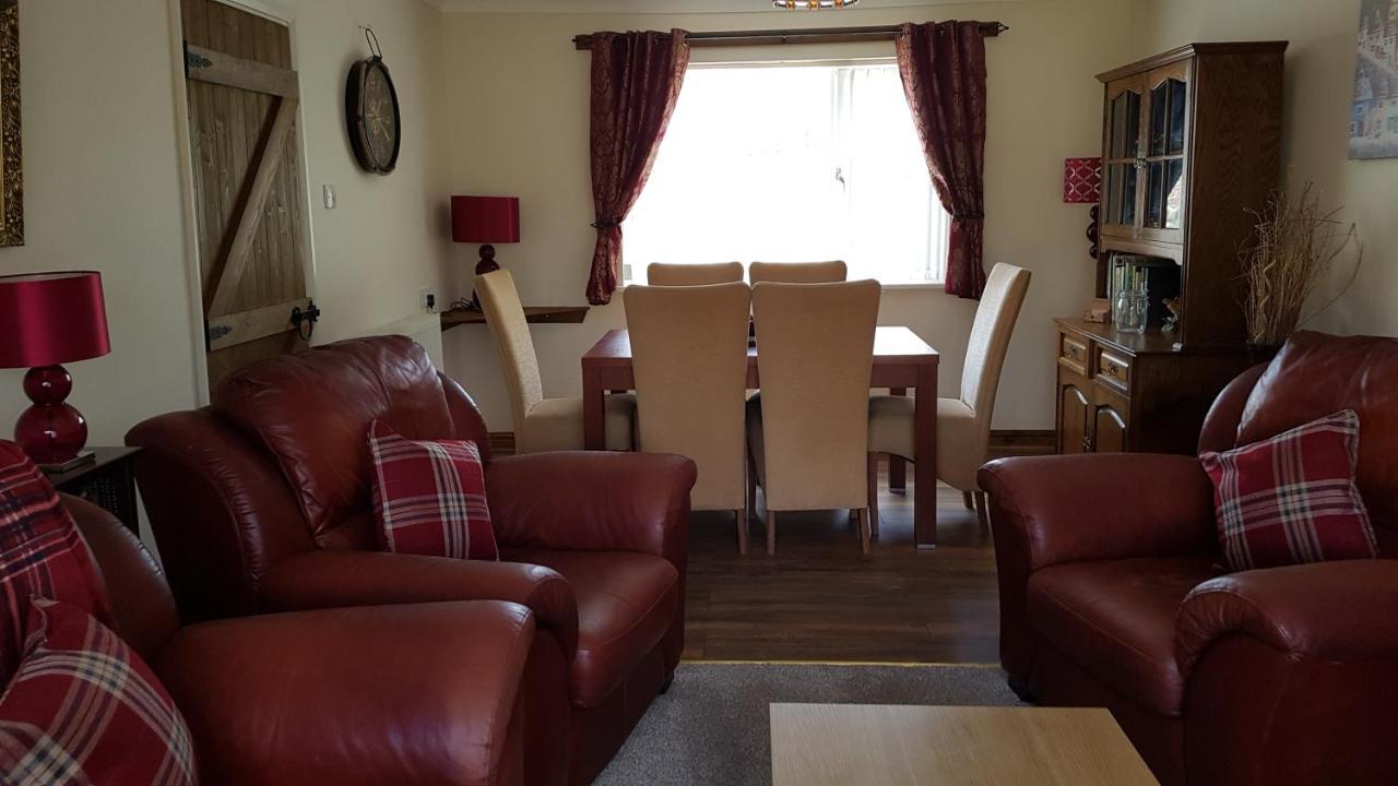 Pet Friendly Beautiful Detached Cottage Close To Spurn Point, Easington And Withersea キングストン・アポン・ハル エクステリア 写真