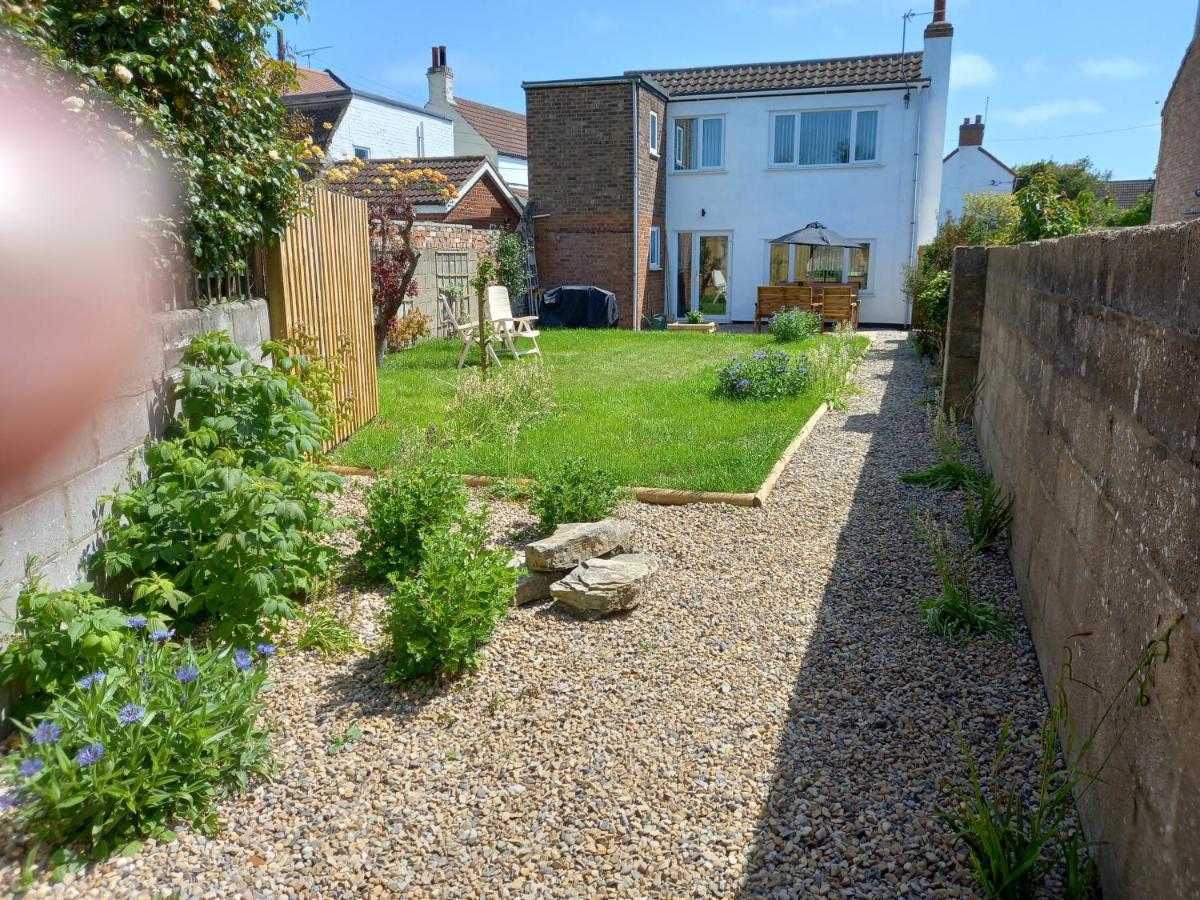Pet Friendly Beautiful Detached Cottage Close To Spurn Point, Easington And Withersea キングストン・アポン・ハル エクステリア 写真