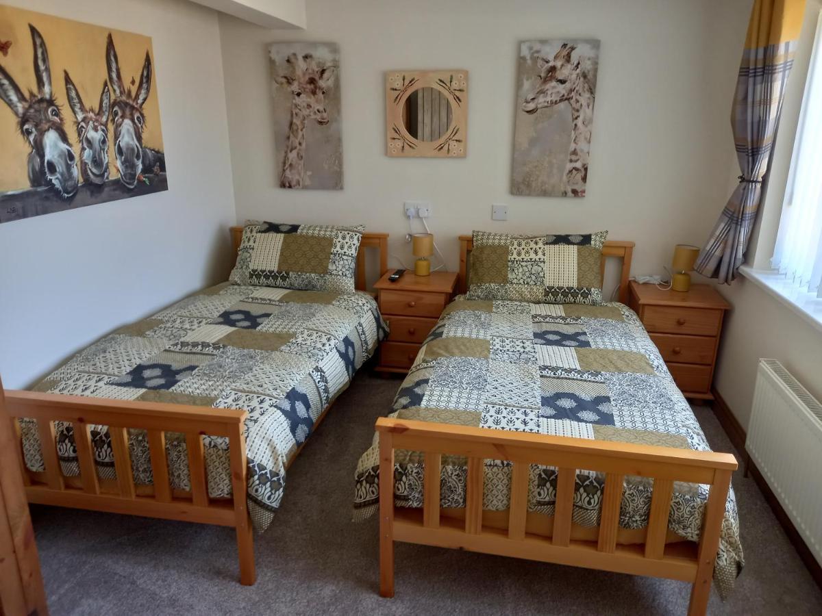 Pet Friendly Beautiful Detached Cottage Close To Spurn Point, Easington And Withersea キングストン・アポン・ハル エクステリア 写真